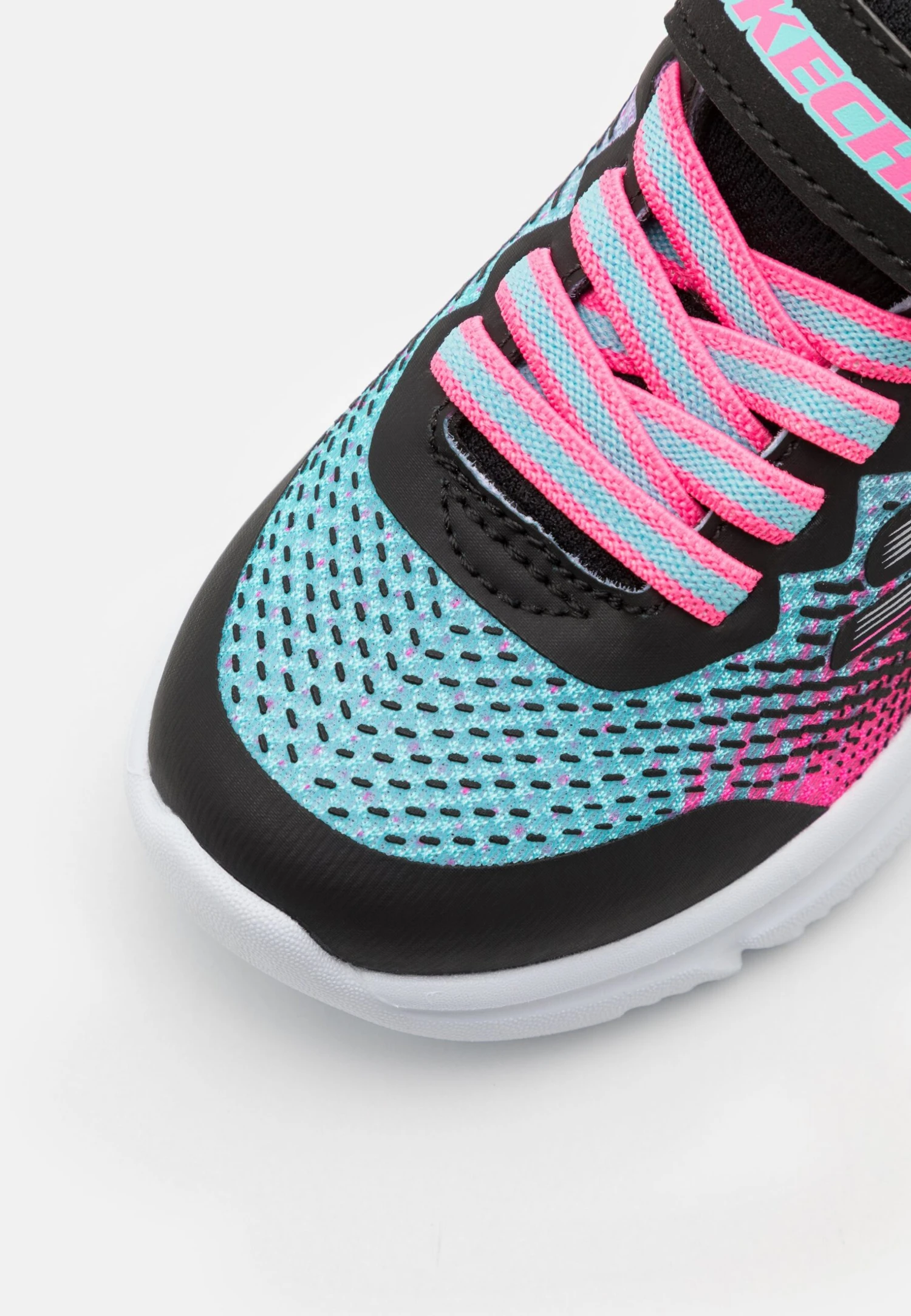 Go Run 650 - Neutral Running Shoes - Black/Multicolor - Image 6