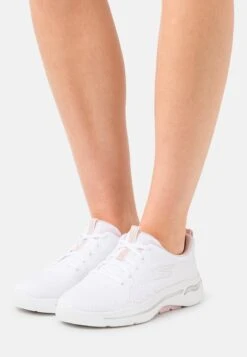 Go Walk Arch Fit Lace Up - Neutral Running Shoes - Weiß