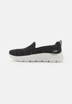 Go Walk Flex Slip On - Walking Trainers - Black/White