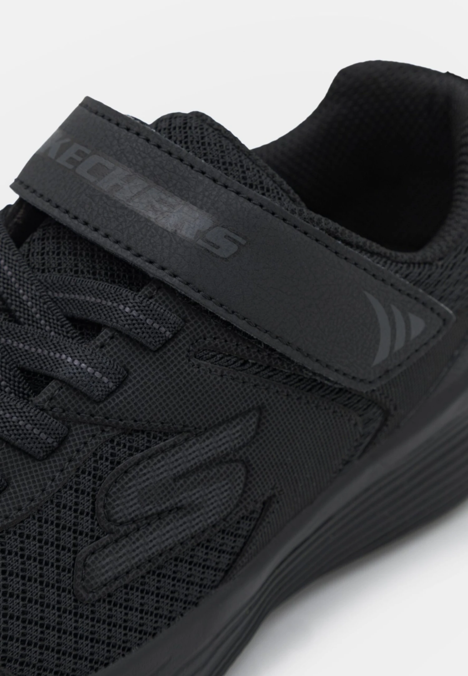 Go Run 400 V2 Darvix Unisex - Neutral Running Shoes - Black - Image 6