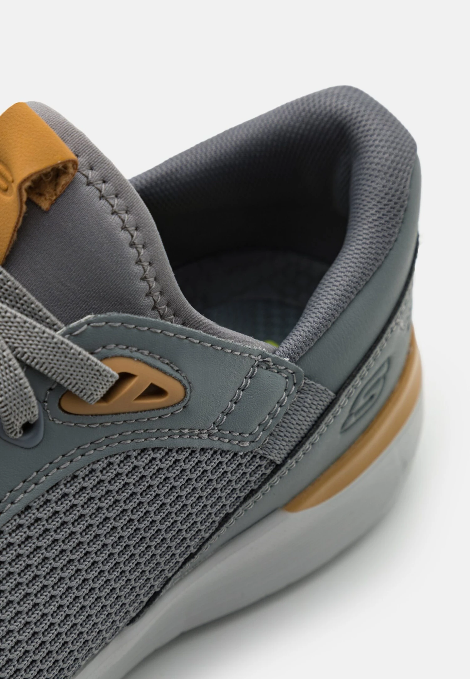 Skechers Lattimore - Trainers - Grey - Image 6